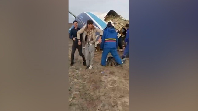 Kazakistan'da yolcu uçağı düştü! İçinde 72 kişi vardı... - Resim : 1