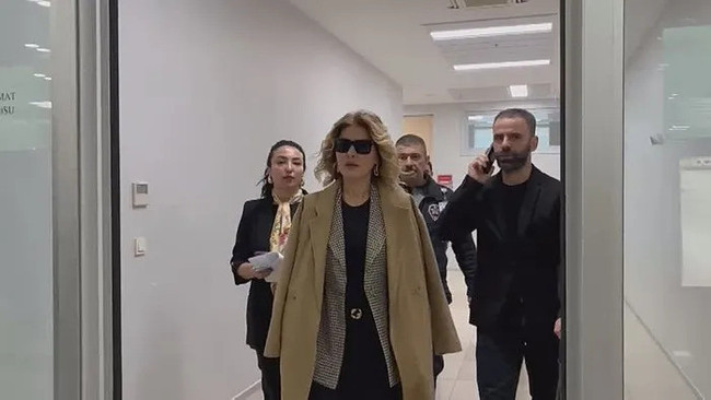 Gülben Ergen ifade verdi! Adliye çıkışı kendini tutamadı! 'Mücadeleye devam' - Resim : 1