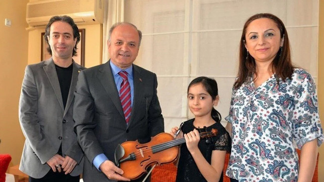 Genç kemancı Laçin Akyol'dan kahreden haber! - Resim : 1