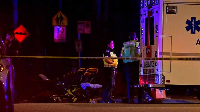 Kanada'da facia: Festival kana bulandı! Araç kalabalığa daldı… - Resim : 1