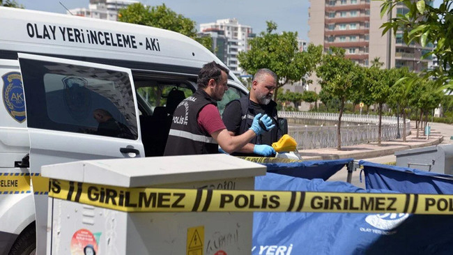 Sitenin çöpünden kafatası çıktı! Polisi alarma geçiren olay! - Resim : 1