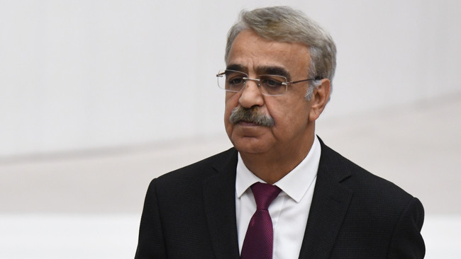 İmralı heyetinin yeni üyesi belli oldu! Öcalan’ı ziyaret edecekler… - Resim : 1