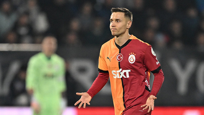 Galatasaray'da veda! Ailesini de alıp Türkiye'den ayrıldı - Resim : 1