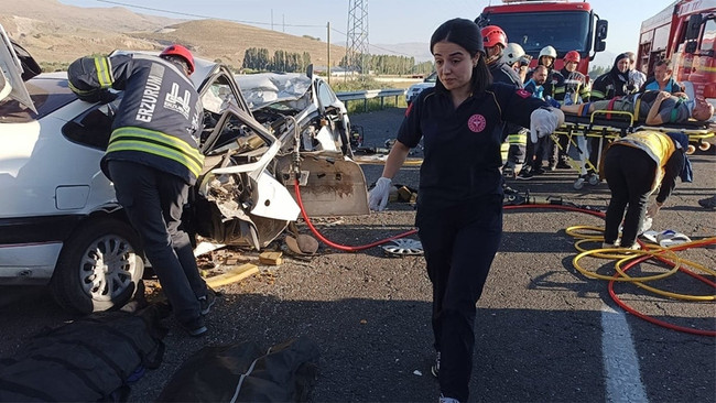 Erzurum'da şerit ihlali faciaya yol açtı! Kaza sonrası ortalık kan gölüne döndü - Resim : 4