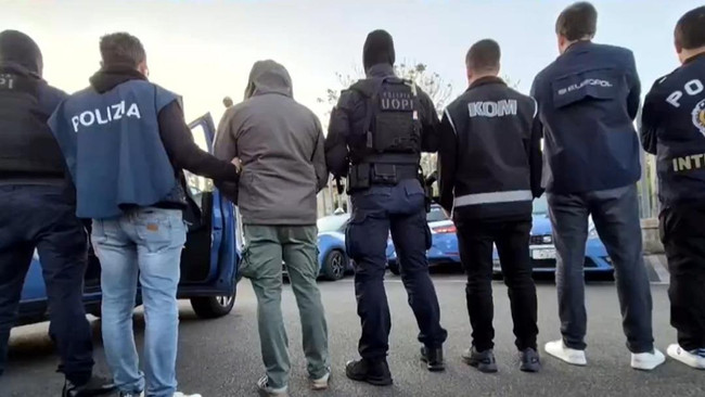 Türk çetelerinin kanlı hesaplaşması Avrupa’ya taştı! Sokaklarda alarm, peş peşe infazlar... - Resim : 1