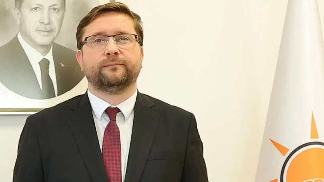 AK Parti İstanbul'da iki istifa depremi! Sosyal medyadan duyurdular - Resim : 1