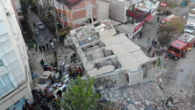 Gebze'de 7 katlı bina çöktü... Enkaz altında kalanlar var - Resim : 1