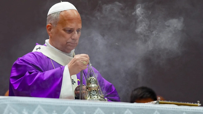 Papa İstanbul'da 4 bin kişilik ayini yönetti! Fener Rum Patrikhanesi'ne ziyaret - Resim : 1