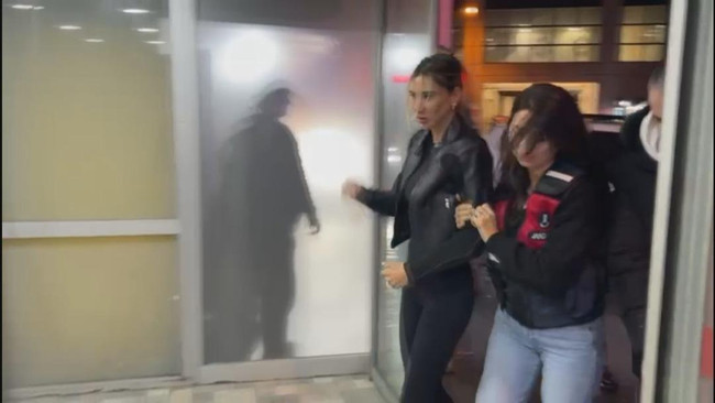 Şeyma Subaşı havalimanında gözaltına alındı! Hakkında yakalama kararı vardı... - Resim : 4