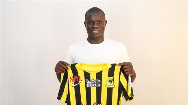 Gece yarısı bomba g&ouml;r&uuml;nt&uuml;! Fenerbah&ccedil;e imza i&ccedil;in yola &ccedil;ıktı - Resim : 1