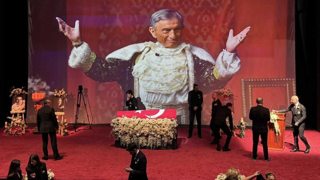 Haldun Dormen son yolculuğuna uğurlandı! Gözyaşlarını tutamadılar… - Resim : 1