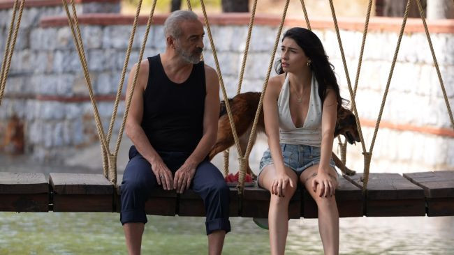 Hazar Ergüçlü'den Yılmaz Erdoğan itirafı - Resim : 1