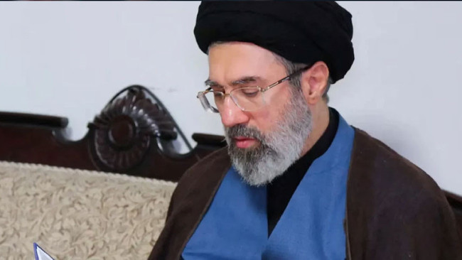 İran'ın yeni lideri olacağı iddia edilmişti: Hamaney'in oğlu yaralandı! - Resim : 1