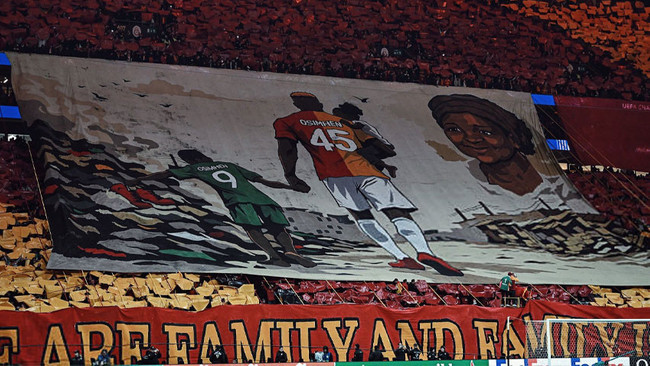 Liverpool taraftarından Atatürk pankartı! TRT o anları göstermedi - Resim : 3