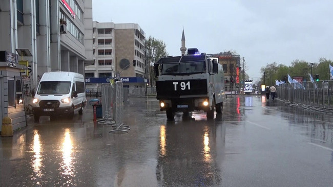 İstanbul Taksim ve Kadıköy'de 1 Mayıs gerilimi: Gözaltına alınanlar var - Resim : 2