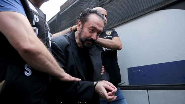 Özkan Mamati’den Mehmet Akif Ersoy hakkında olay iddia: “Adnan Oktar’ın yöntemlerini uygulamış” - Resim : 3
