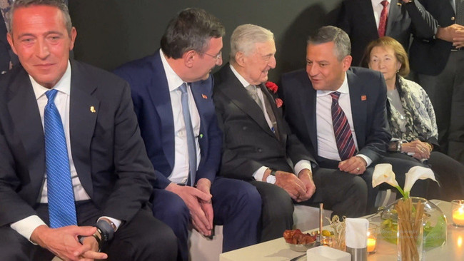 Özgür Özel ve Devlet Bahçeli yan yana! Koç Holding 100. yıl töreninde dikkat çeken kare - Resim : 2