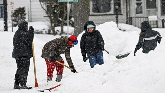 ABD'de can kayıpları artıyor! Milyonlar elektriksiz kaldı, marketlerde raflar bomboş - Resim : 4