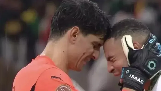 Sahadan &ccedil;ekilen Senegal şampiyon oldu: D&uuml;nyada b&ouml;yle final g&ouml;r&uuml;lmedi - Resim : 3