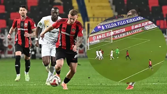 Süper Lig’de skandal an: Herkes kavgayı seyrederken gol geldi! - Resim : 1