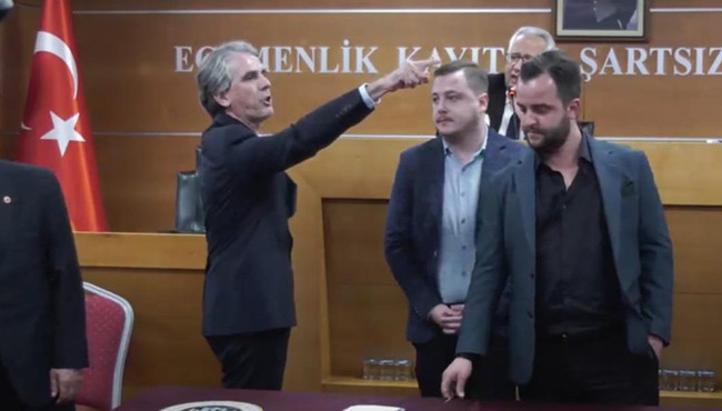 Bayrampaşa Belediyesi Başkanvekili seçiminde tansiyon yükseldi! AKP ve CHP'liler arasında gerginlik - Resim : 1