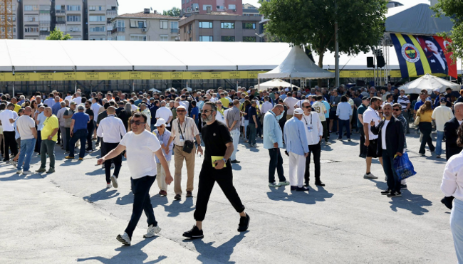 Sandıklar kapandı, kulisler yıkıldı: Fenerbahçe seçiminde ortamı sallayan pusula karesi! - Resim : 1