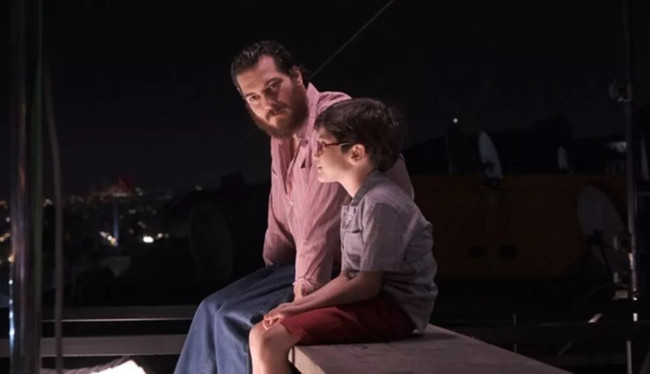 Çağatay Ulusoy'un Netflix filminde değişiklik! - Resim : 2