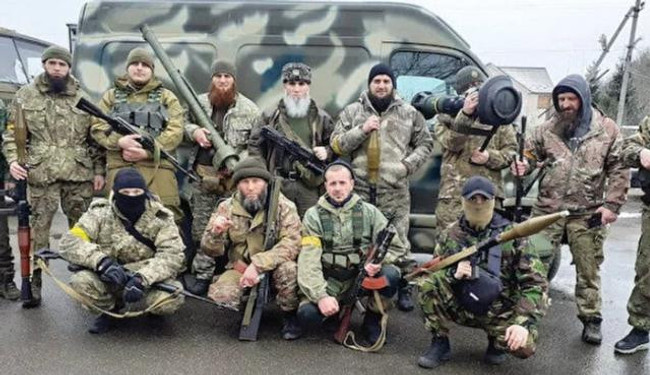 Ukrayna için savaşan Çeçenler "Şeyh Mansur Taburu"nu kurdu! Sözleri Kadirov'u çıldırtacak - Resim : 1