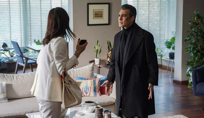 Sadakatsiz dizisine damga vuran sahne! Bu aile fotoğrafında bir kişi eksik! - Resim : 2