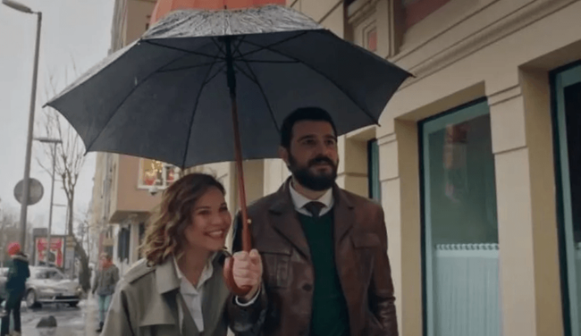 Kırmızı Oda dizisinde yaprak dökümü! İki başrol oyuncusu ayrıldı! - Resim : 1