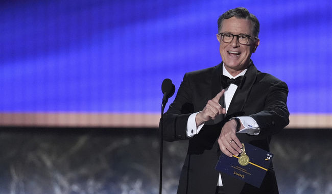 Emmy gecesinde Türkiye sürprizi! Stephen Colbert’ten İstanbul’da estetik esprisi - Resim : 1