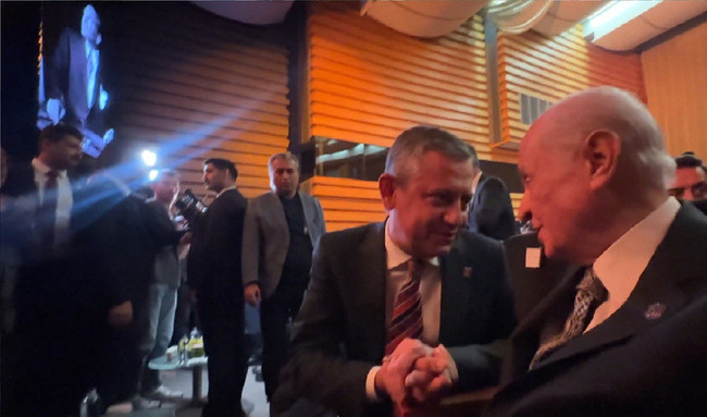 Özgür Özel ve Devlet Bahçeli yan yana! Koç Holding 100. yıl töreninde dikkat çeken kare - Resim : 3