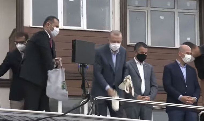 Sınıf başkanı seçilen öğrenciden olay hareket! Erdoğan göndermesi gündem oldu... - Resim : 1