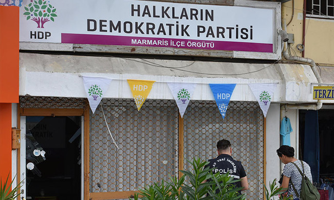 Marmaris’te HDP binasına silahlı saldırı! Saldırganla ilgili o detay dikkat çekti - Resim : 1