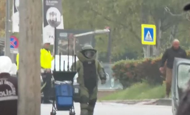 Ankara Kızılay’da bombalı saldırı girişimi! ‘Teröristlerden biri kendini patlattı…’ - Resim : 2