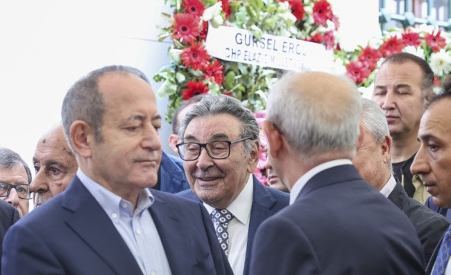 Tarhan Erdem son yolculuğuna uğurlandı - Resim : 3