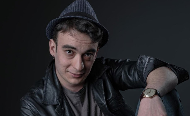 Feci kazada yeni gelişme! Ünlü oyuncu ambulans uçağa böyle bindirildi! - Resim : 1