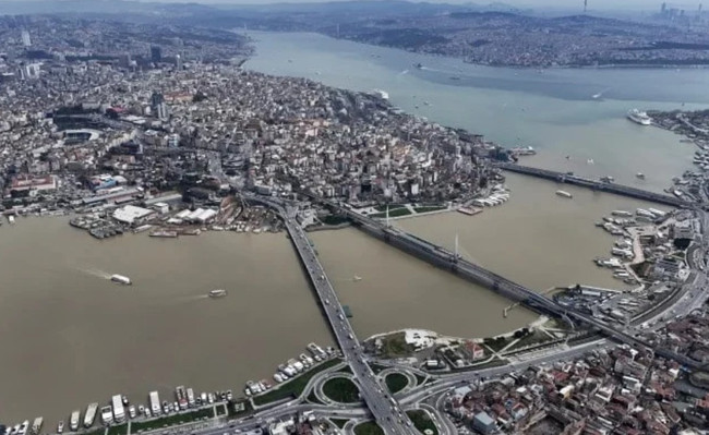 İstanbul'da tedirgin eden görüntü: Boğaz'ın rengi değişti! - Resim : 1