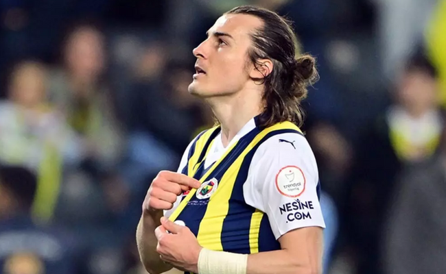 Galatasaray'a Fenerbahçe'den bir oyuncu daha gidiyor! - Resim : 1