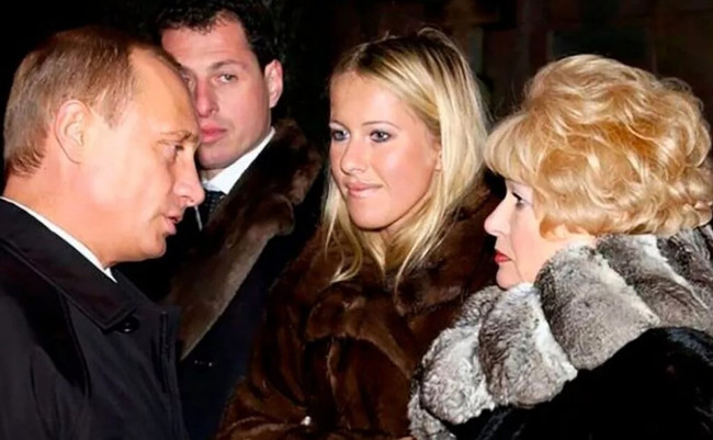 Putin'in vaftiz kızına 'yabancı ajan' şoku! - Resim : 2