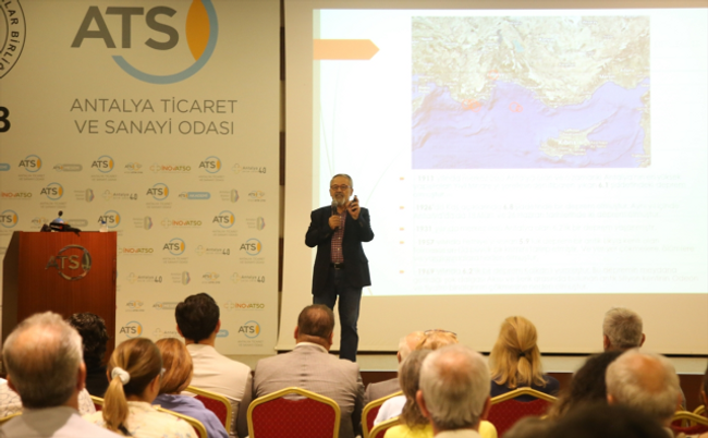 Naci Görür bu kez deprem değil tsunamiye dikkat çekti: "Orada her zaman olabilir" - Resim : 1