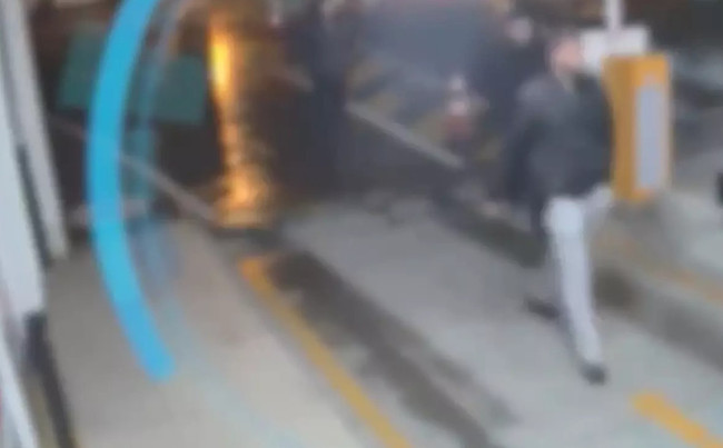 Terör saldırısının görüntüleri ortaya çıktı: İki defa keşif yapmışlar! - Resim : 2