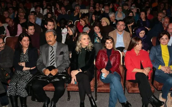 Aydınlık Gazetesi fena karıştırdı: Ünlü sanatçıyı Mansur Yavaş'ın eşi yaptı! - Resim : 1