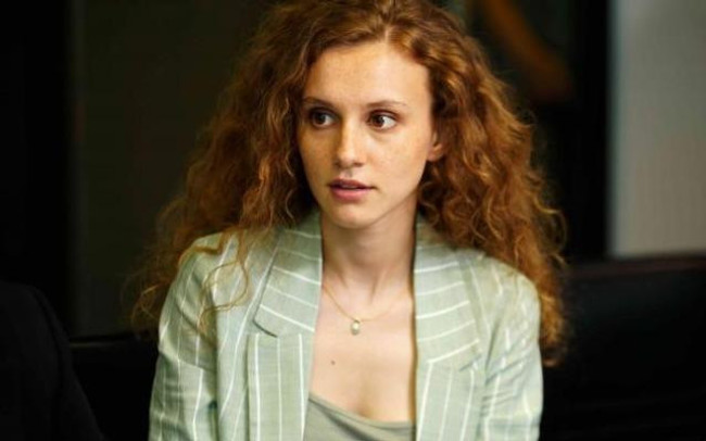 Se&ccedil;im sonrası 'Bana gitme vakti g&ouml;r&uuml;nd&uuml;' demişti! Ahsen Eroğlu &uuml;lkeyi terk ediyor mu? - Resim : 1