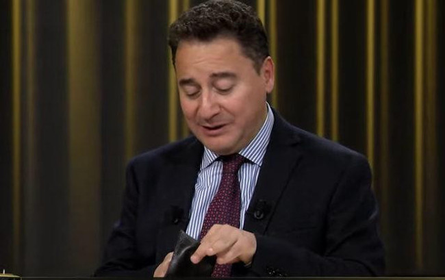DEVA Partisi lideri Babacan canlı yayında cüzdanından çıkardı! "Bunun sorumlusu kim?" - Resim : 3