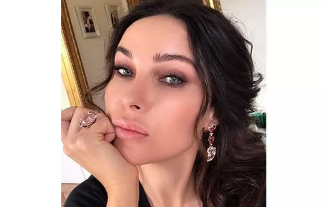 Sosyetik güzelden bomba iddia! "Vladimir Putin'in eski damadı bebeğimi Moskova'da saklıyor" - Resim : 1