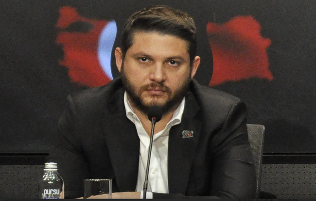 Beşiktaş asbaşkanı Serhan Çetinsaya istifa etti! - Resim : 1