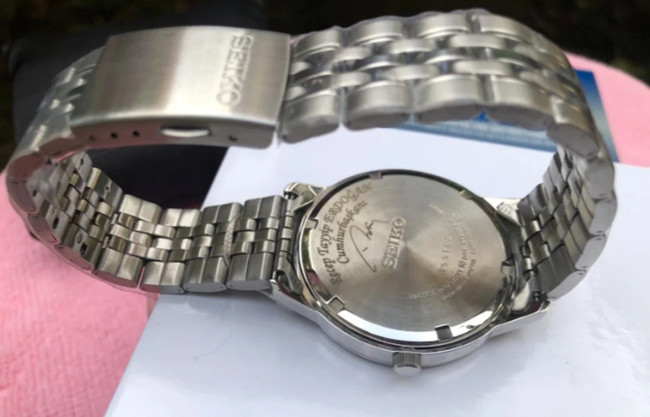 Erdoğan hediye etti; alanlar satışa çıkardı! 2 bin liralık saate 100 bin lira istediler... - Resim : 1