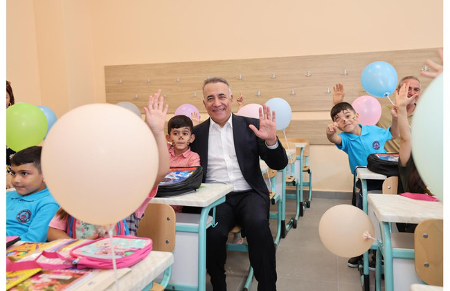 Bu bir Türkiye haberidir... Onlarca çocuk aç, belediye kumbara dağıtacak! - Resim : 1