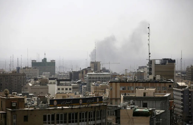 İran medyası duyurdu! Hamaney'in gelini ve damadı hayatını kaybetti - Resim : 1